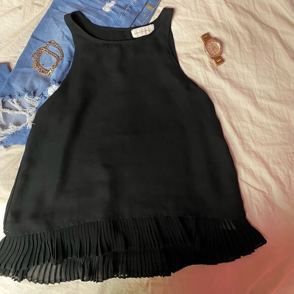 ⭐️HOST PICK⭐️ Abercrombie & Fitch Top - Picture 2 of 3